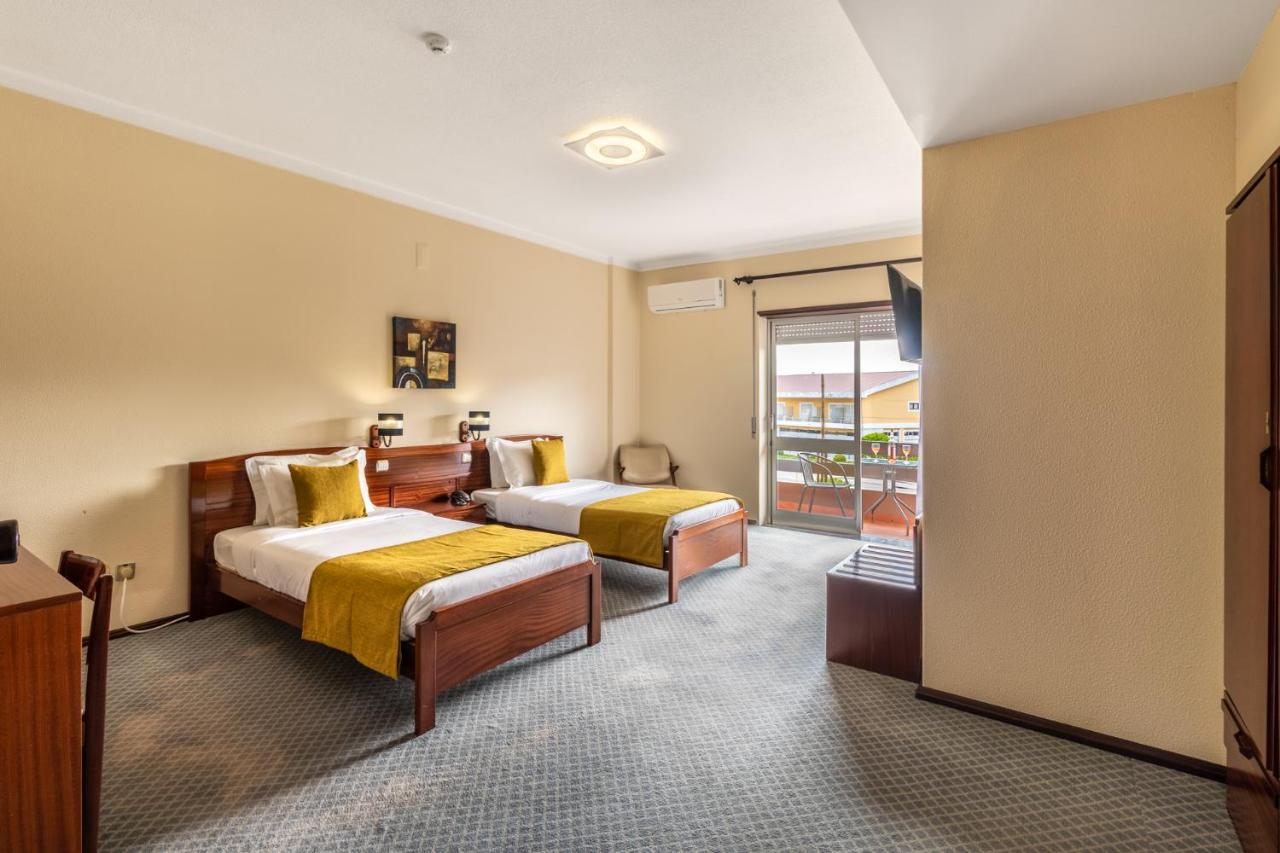 Hotel Colmeia Monte Real Eksteriør bilde