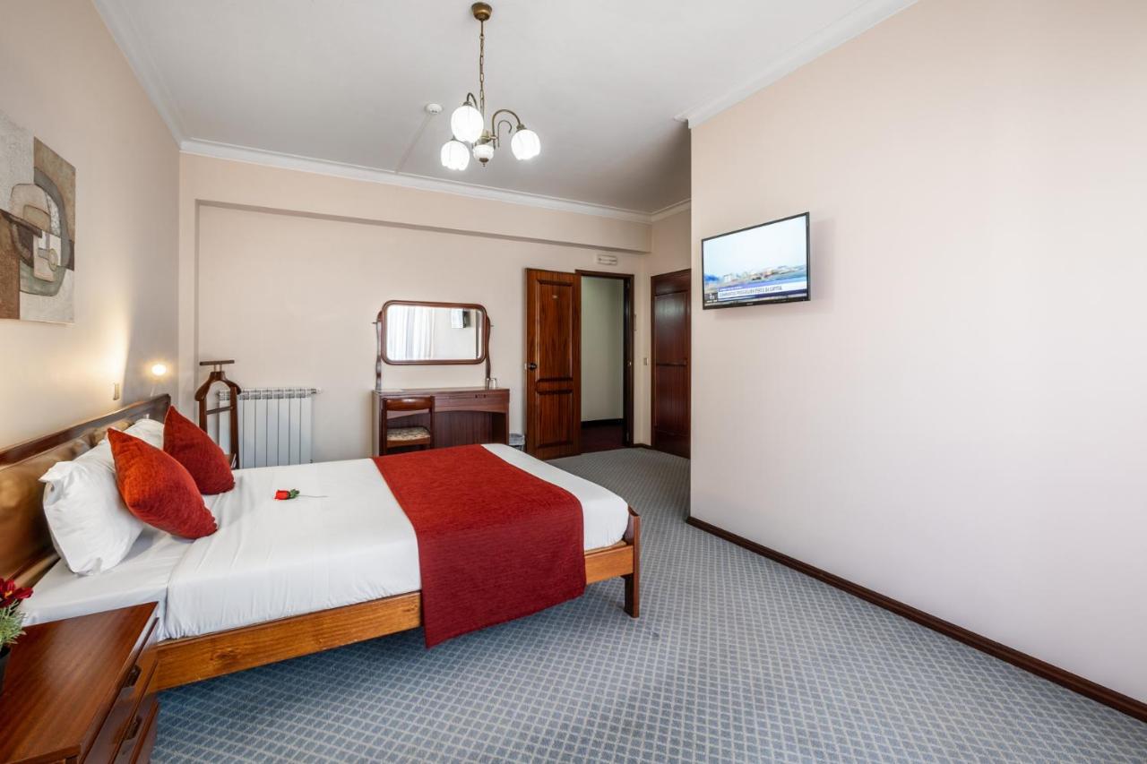 Hotel Colmeia Monte Real Eksteriør bilde