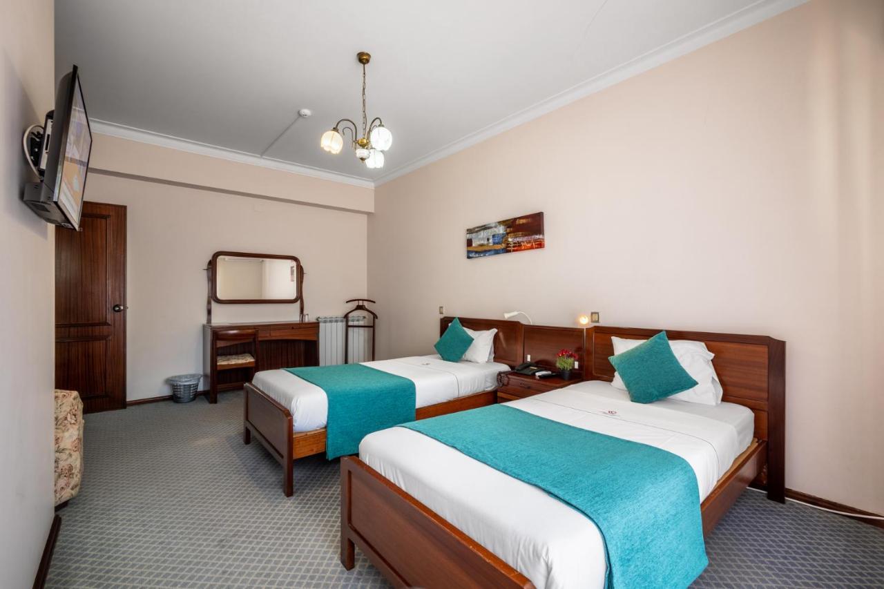 Hotel Colmeia Monte Real Eksteriør bilde