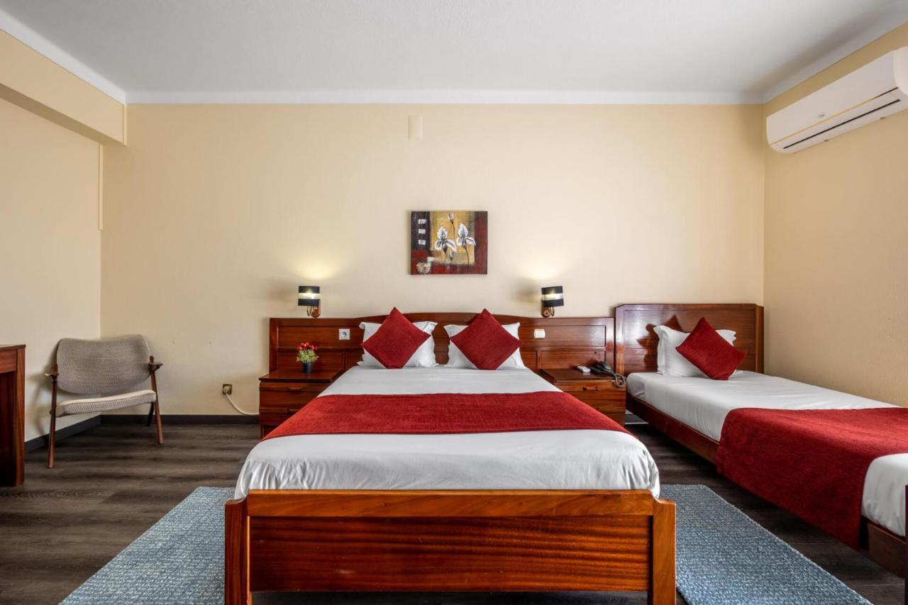 Hotel Colmeia Monte Real Eksteriør bilde